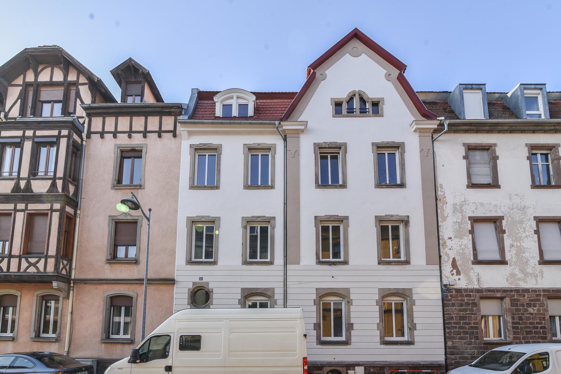 FACADE RUE